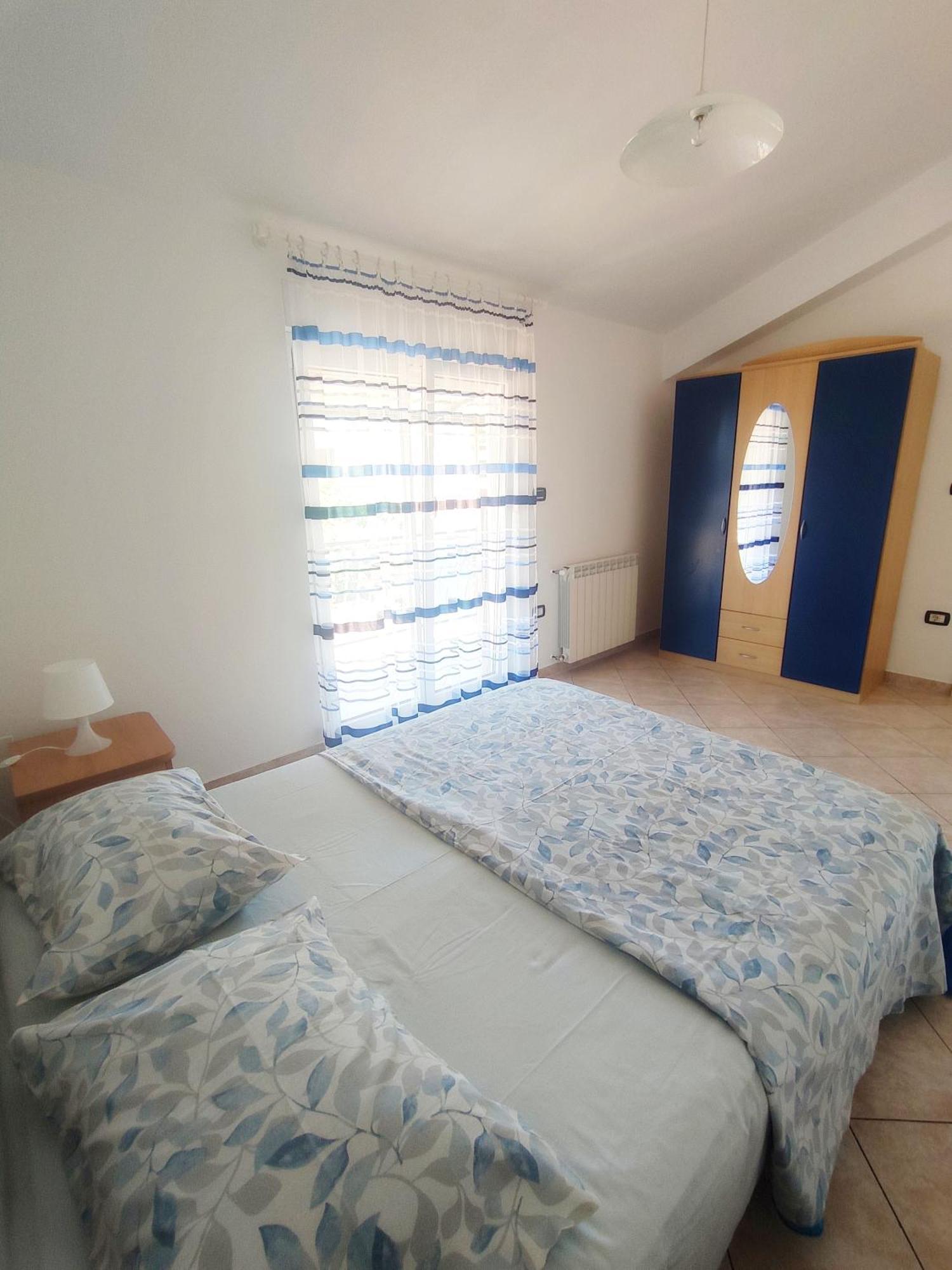 Azalea, Apartman *
