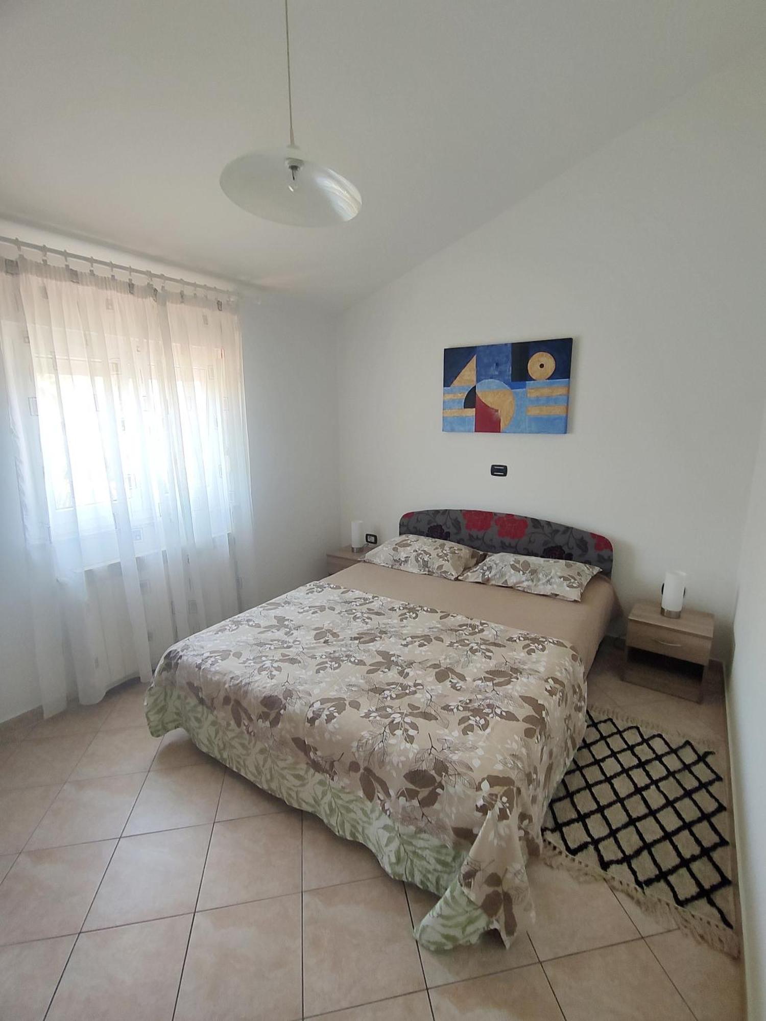 Azalea, Apartman Umag